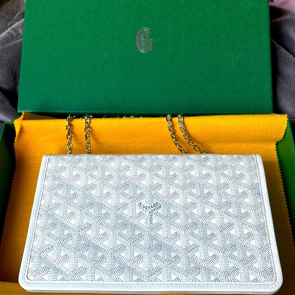 Goyard Alexandre white bag with silver chain strap